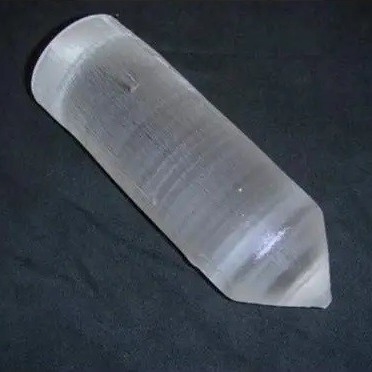 Ce Doped LYSO Scintillation Crystal Crystal Nuclear Physics and Medicine and Ray Detection